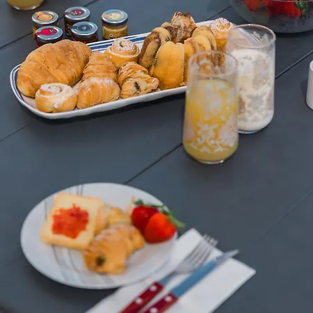 Red Harmony Sotiria アパート *