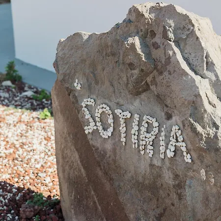 Red Harmony Sotiria * Akrotírion