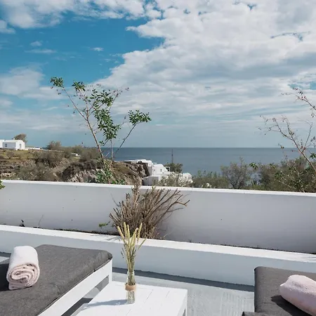 Red Harmony Sotiria Akrotiri (Santorini)